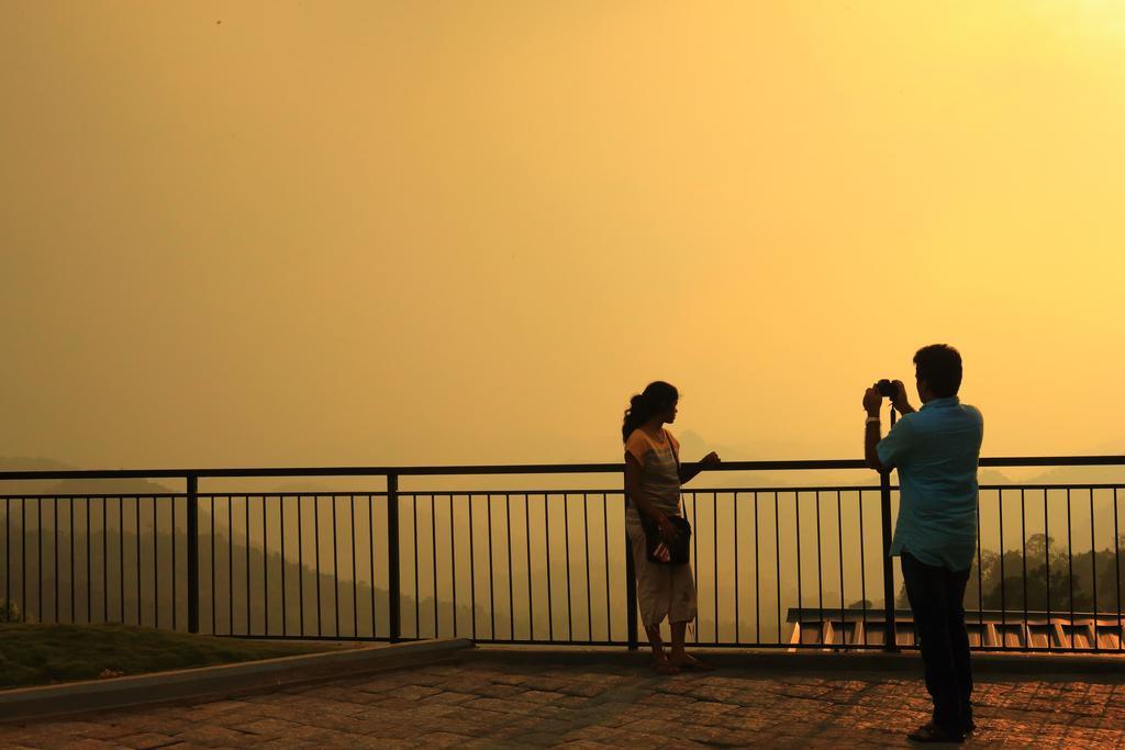 Munnar Tea Hills Resort - Mthr Εξωτερικό φωτογραφία